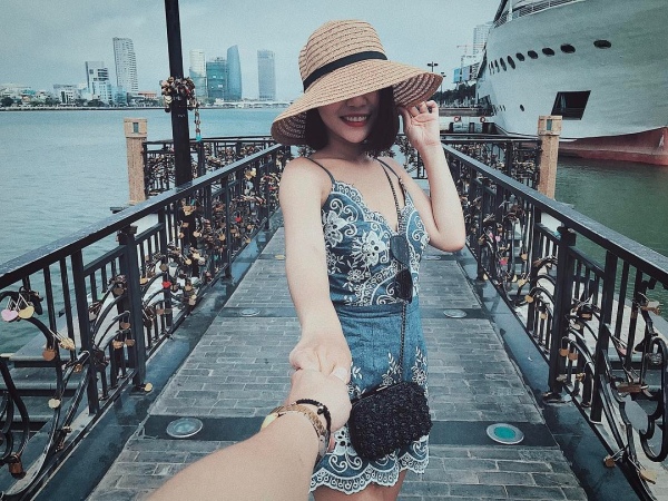 Mix đồ đi biển chuẩn như các sao Hollywood, diện đúng trend không khó tí nào! - Hình 23