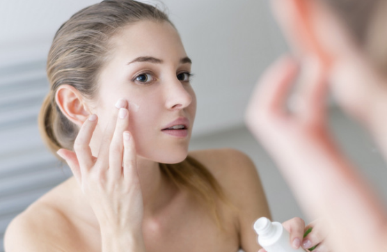 Nắm trong tay 7 bí quyết này, chị em không cần trang điểm mà vẫn tự tin đi chơi Tết - Hình 4