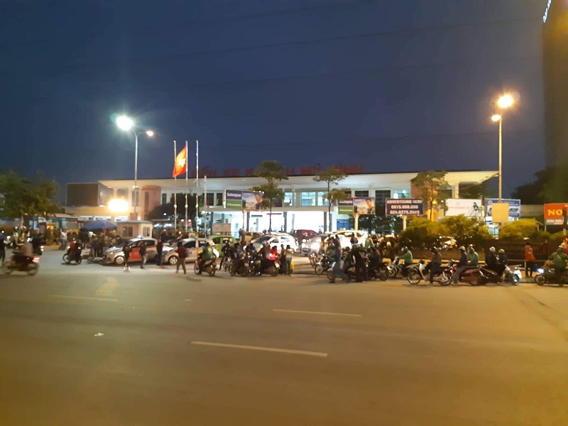 Người dân trở lại Thủ đô trong giá rét cắt da - Hình 17
