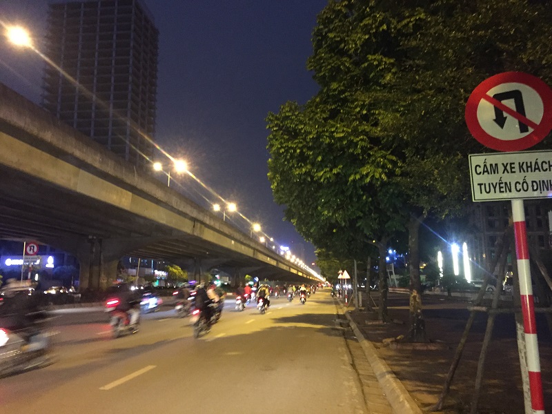 Người dân trở lại Thủ đô trong giá rét cắt da - Hình 15