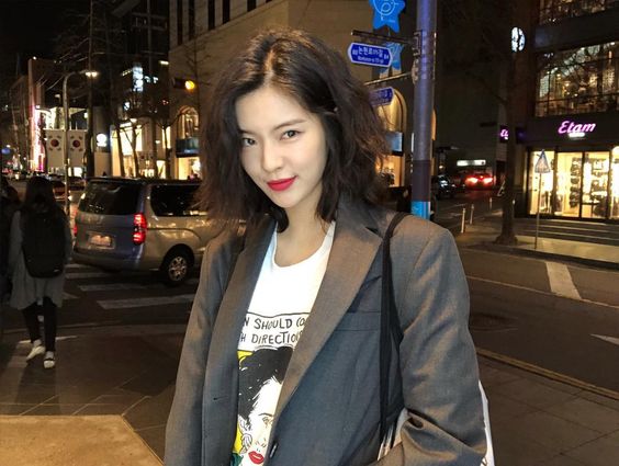 Nhan sắc quá đỗi xinh đẹp và phong thái thời trang giản dị của bạn gái Lee Kwang Soo - Hình 2