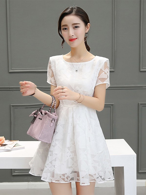 Những mẫu đầm liền khiến các chàng chết mê chết mệt nhất định không được bỏ qua - Hình 3