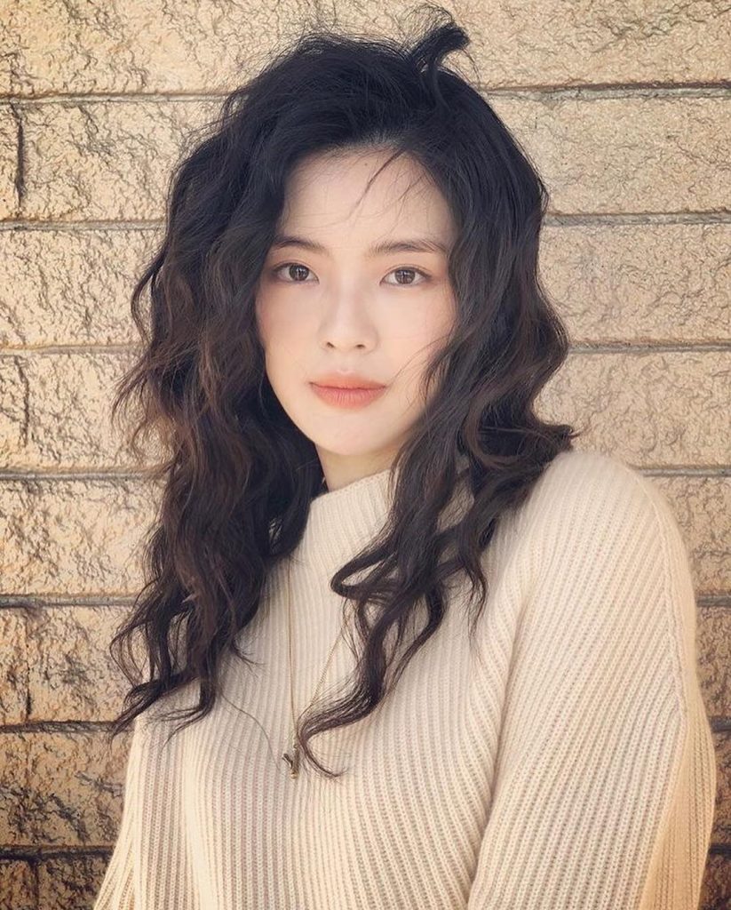 Phong cách 'vượt mặt' nhiều sao hạng A, bạn gái Lee Kwang Soo khiến thiên hạ 'ôm tim' vì quá đẹp - Hình 7