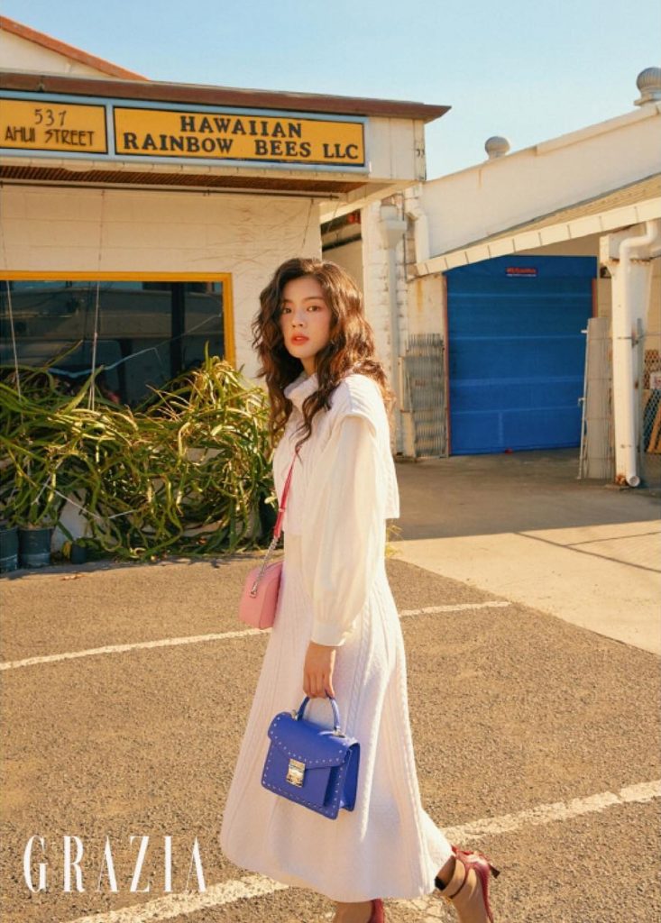 Phong cách 'vượt mặt' nhiều sao hạng A, bạn gái Lee Kwang Soo khiến thiên hạ 'ôm tim' vì quá đẹp - Hình 8