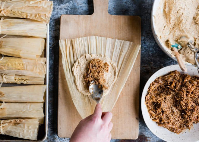 Tamales: món ngon ngày Tết của người Mexico, độc đáo từ nguyên liệu gói bên ngoài đến phần nhân bên trong - Hình 12