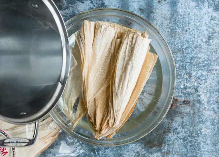 Tamales: món ngon ngày Tết của người Mexico, độc đáo từ nguyên liệu gói bên ngoài đến phần nhân bên trong - Hình 8