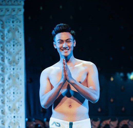 The Face Vietnam 2018: Backdrop sai chính tả, quán quân cầm chai trà sữa trông thật kém sang - Hình 5