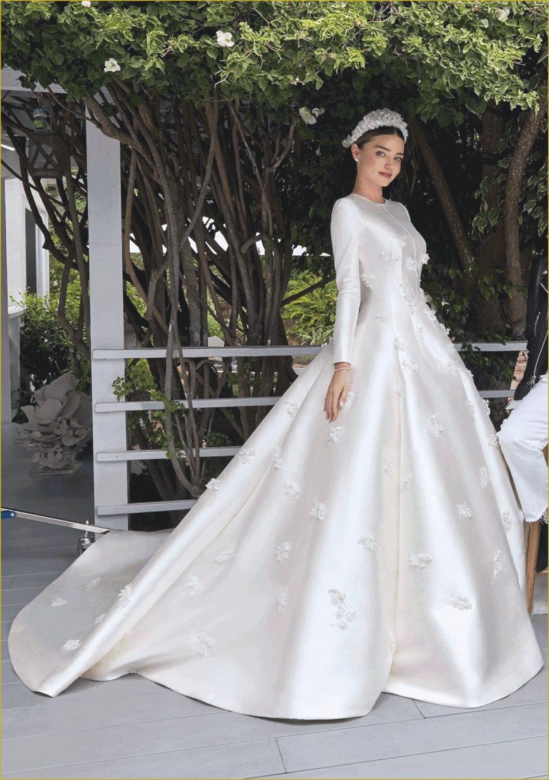 Giới thời trang trầm trồ trước 3 bộ váy cưới xa hoa của Chiara Ferragni đến  từ thương hiệu Dior  ELLE
