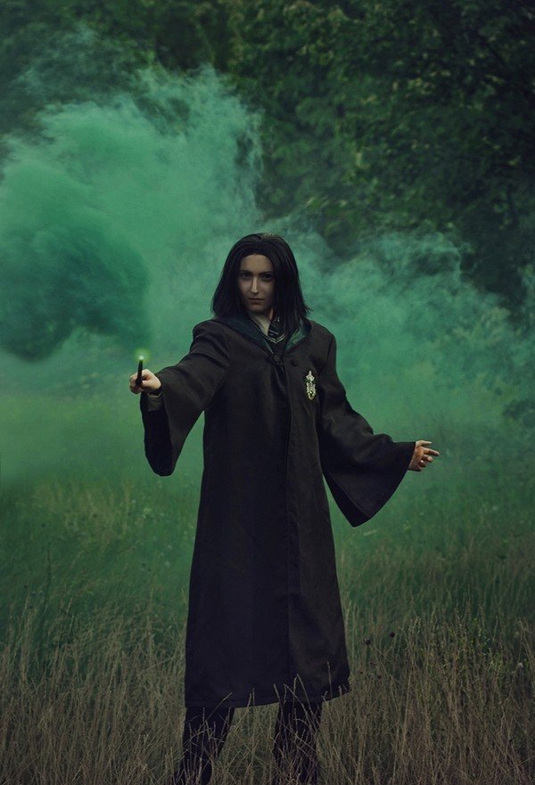 Young Severus Snape cosplay: Nếu bạn là fan của Harry Potter thì đừng bỏ lỡ bức hình cosplay của Young Severus Snape trong hình ảnh này. Sự kỳ lạ và bí ẩn của nhân vật sẽ khiến bạn muốn tìm hiểu và khám phá hơn về thế giới phù thủy của J.K. Rowling.