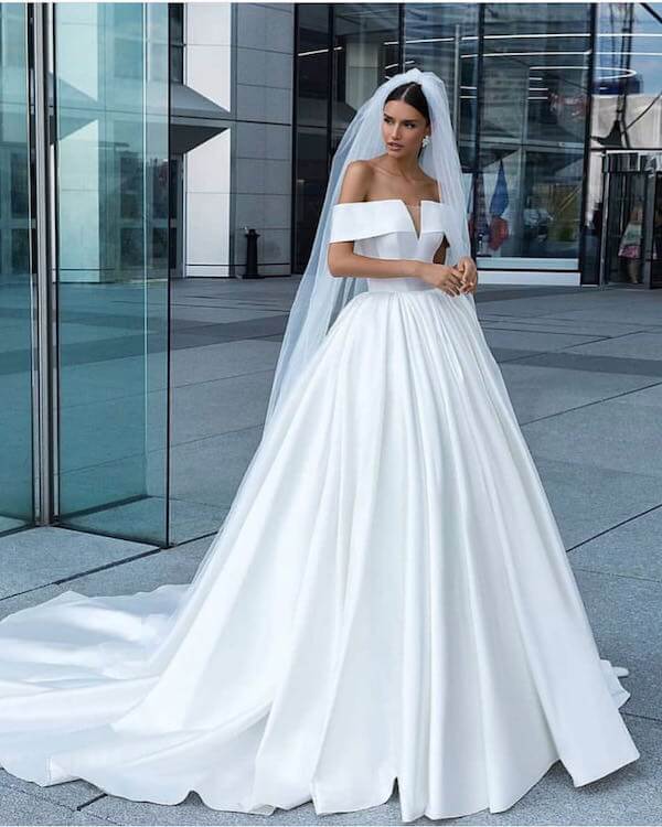 Xu hướng lựa chọn váy cưới đơn giản của các SAO thế giới
