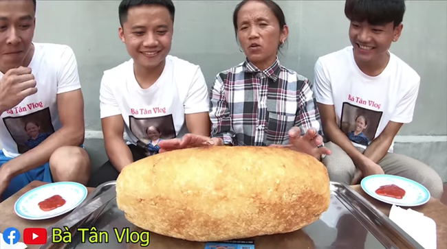 Bà Tân Vlog lại bị dân mạng la ó vì quảng cáo bất chấp, nấu nồi đuôi bò đã hầm đủ thứ gia vị lại còn cho thêm cả loại sữa này!? - Hình 4