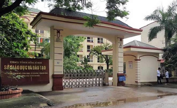 Bài thi Ngữ văn của 65 thí sinh Hòa Bình được 'phù phép' nâng điểm thế nào? - Hình 1