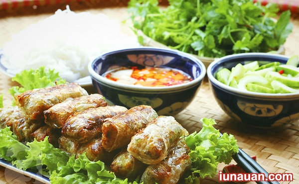 Cách làm món bún nem chuẩn vị, thơm ngon khó chối từ ! - Hình 1