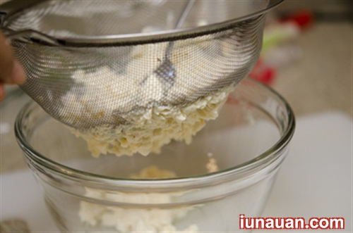 Cách làm trứng hấp đậu phụ siêu ngon, siêu dễ ! - Hình 2
