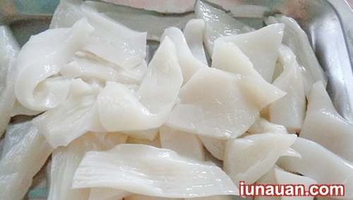 Cơm trôi vèo vèo với món mực xào sa tế cay cay, thơm thơm ! - Hình 2