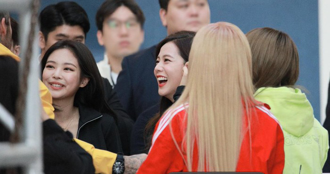 Hé lộ chi tiết vụ BLACKPINK bắt Beckham chờ: Muộn vì... tắc đường, David kéo dài thời gian vẫn phải đợi thêm? - Hình 7