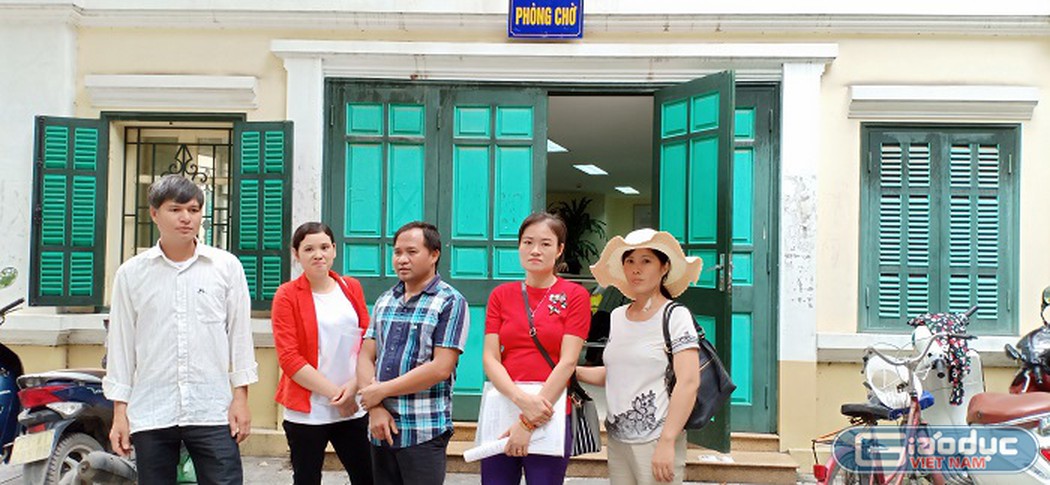 Giáo viên hợp đồng bồng con lên Hà Nội níu kéo chút hy vọng mong manh - Hình 3