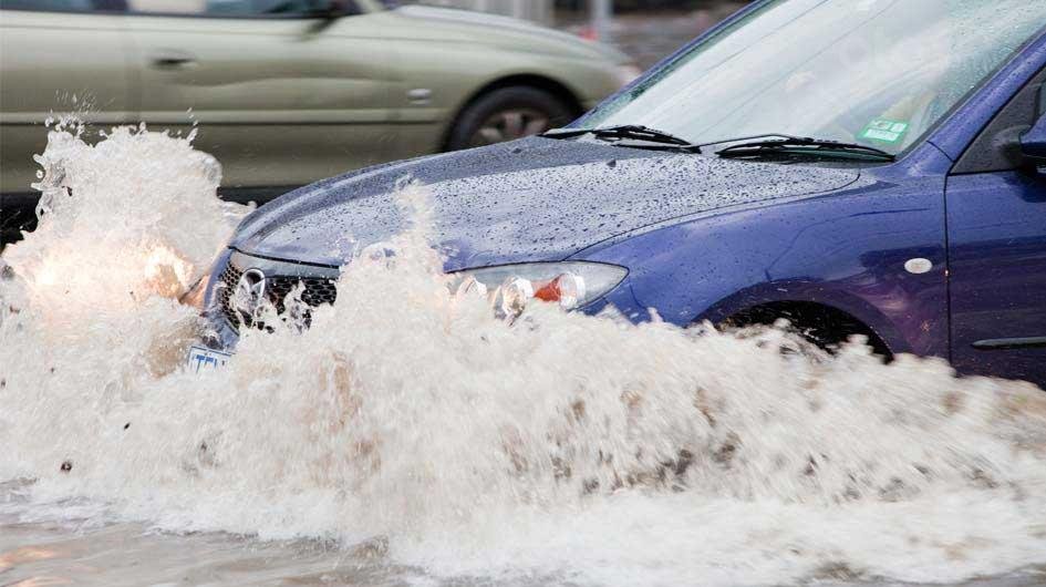 10 điều nên tuân thủ khi ô tô bị ngập nước - Hình 7