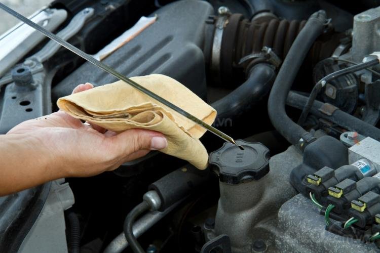 10 điều nên tuân thủ khi ô tô bị ngập nước - Hình 4