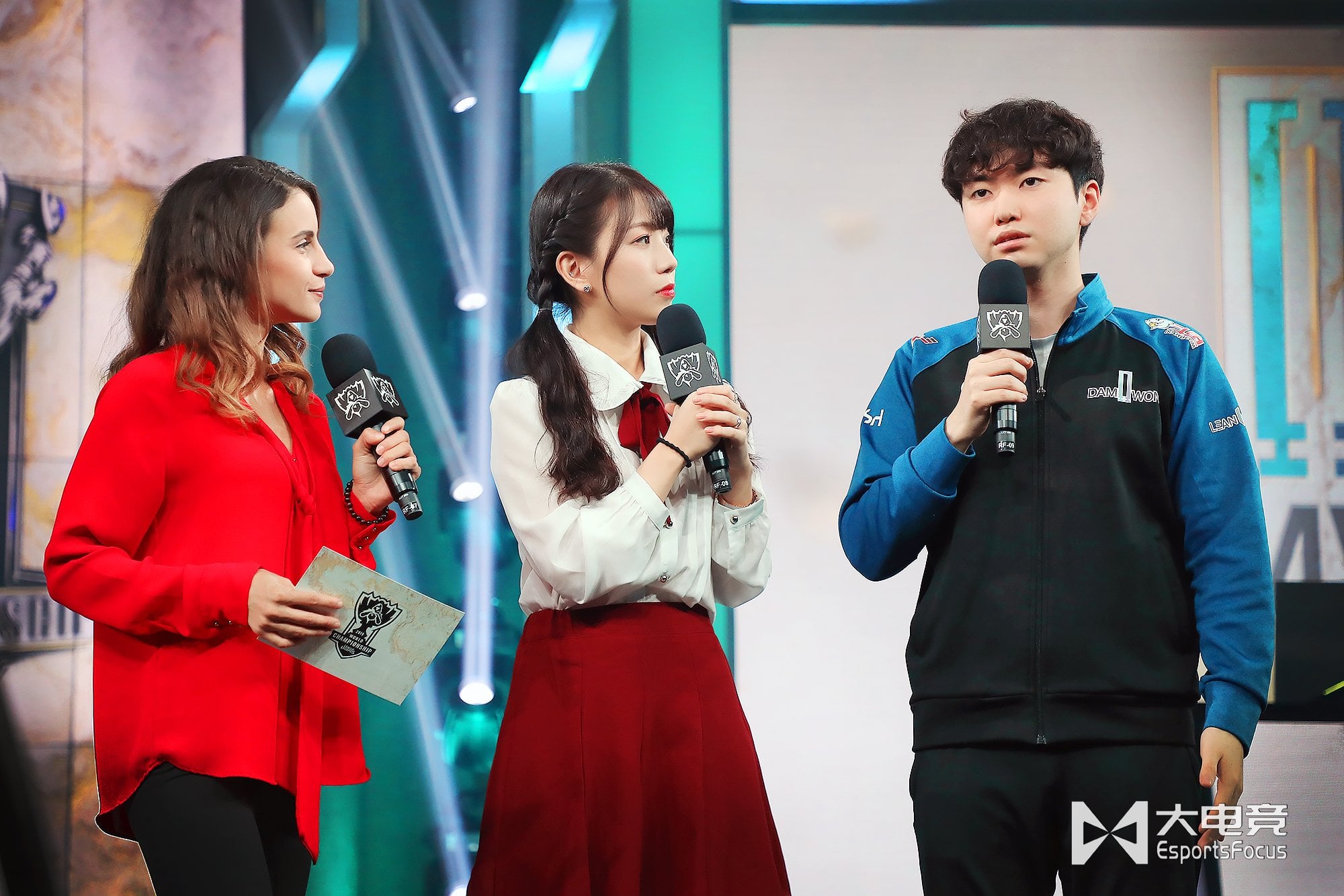 Liên Minh Huyền Thoại: TOP 4 nữ MC xinh đẹp của CKTG 2019 là ai? - Hình 8
