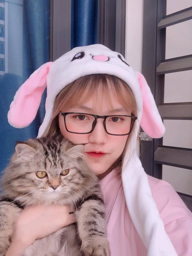 Loạt streamer mặt đẹp, chân dài củng cố thêm cho chân lý thời đại mới: Muốn ngắm gái xinh thì xem streaming! - Hình 10