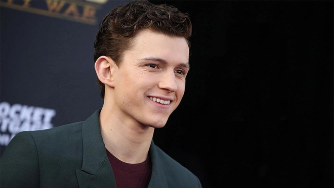 Nhận phim mới của đạo diễn ENDGAME, Tom Holland từ Nhện Nhí hoá Hoàng tử sọ dừa - Hình 9