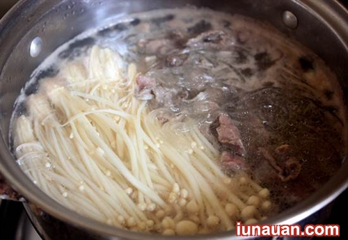 Nhanh gọn với món miến bò nấm cho bữa sáng đủ đầy ! - Hình 4