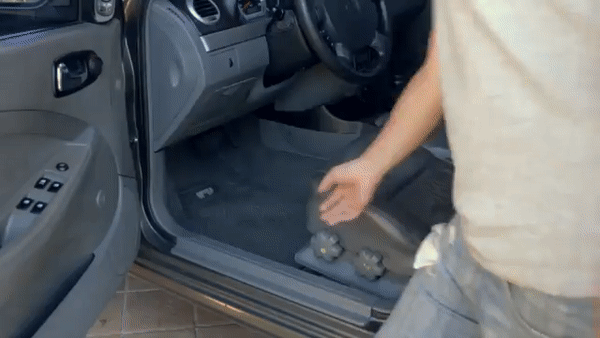 Quy trình vệ sinh nội thất ô tô một cách kỹ càng - Hình 10