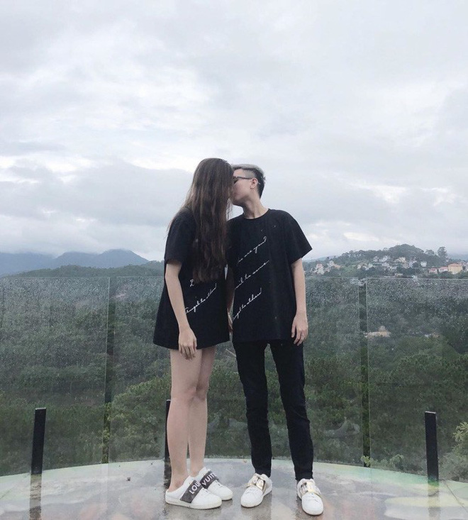 Rộ tin Bâu - gái xinh nổi tiếng Instagram và người yêu tomboy chia tay: Xoá hết ảnh chung, than đi ăn 1 mình và viết status trách móc ẩn ý! - Hình 4