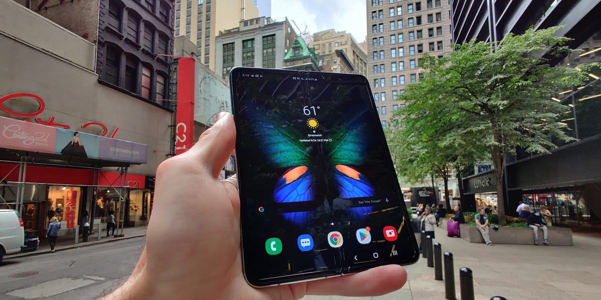 Samsung đang cố biến Galaxy Fold trở thành một chiếc tablet mà quên mất nó là smartphone - Hình 1