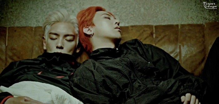 T.O.P đăng tải đoạn nhạc mới trong phòng thu, fan rần rần gọi tên G-Dragon - Hình 3