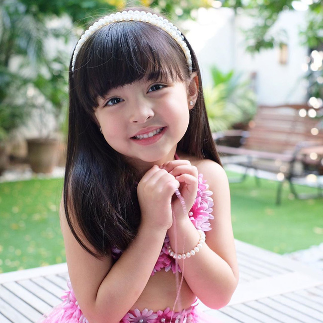 Vẫn biết con gái mỹ nhân đẹp nhất Philippines xinh như thiên thần nhưng không ngờ sự thay đổi từ bé đến lớn lại nhiều thế này - Hình 2