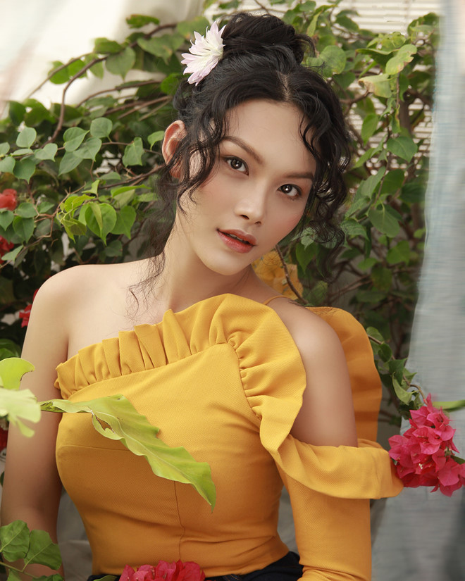 Vóc dáng gợi cảm của diễn viên Thanh Tú - Hình 4
