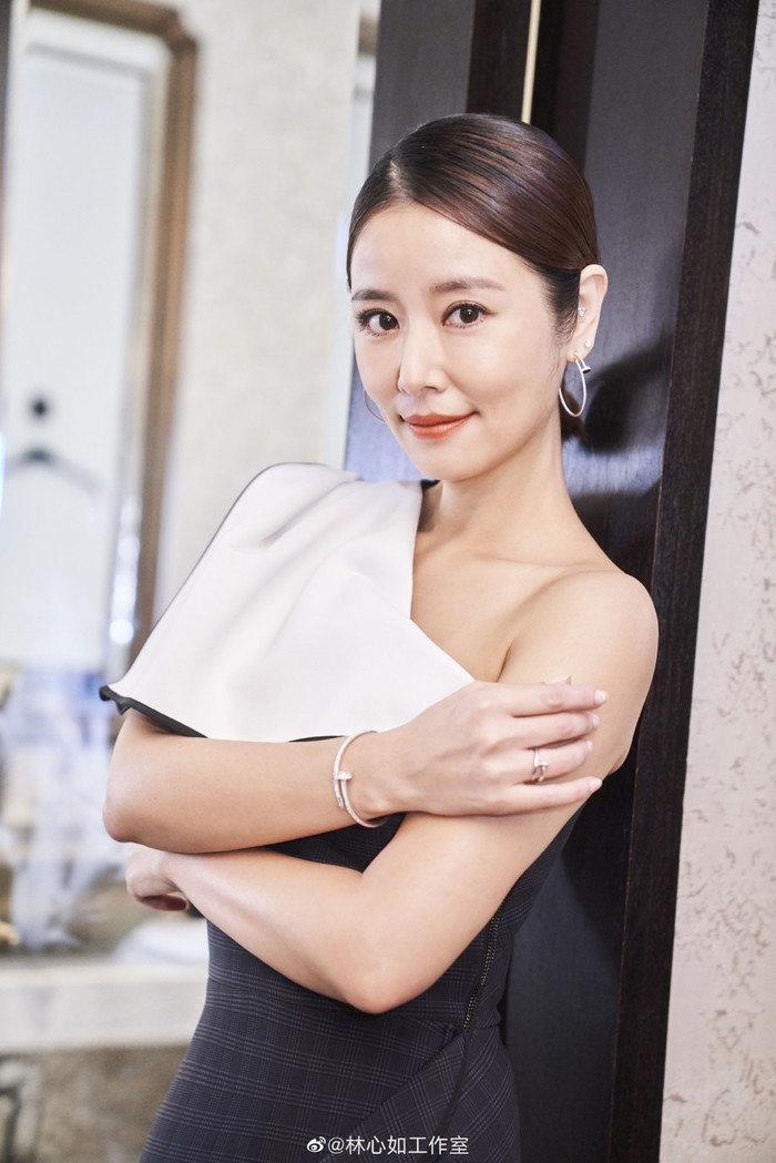 Xếp hạng doanh thu phòng vé của các nữ diễn viên Cbiz: Dương Mịch cao ngất ngưởng, Triệu Lệ Dĩnh và Địch Lệ Nhiệt Ba thấp không tưởng - Hình 16