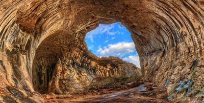 Bí ẩn đôi mắt thần kỳ lạ xuất hiện ở hang động Bulgaria - Hình 3