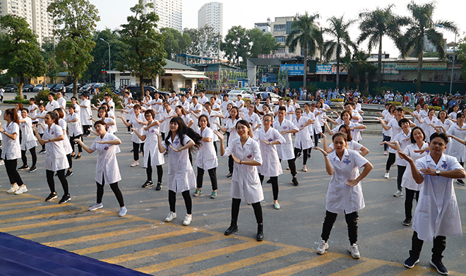 y bac si benh vien k nhay flashmob rua tay 20f3b6