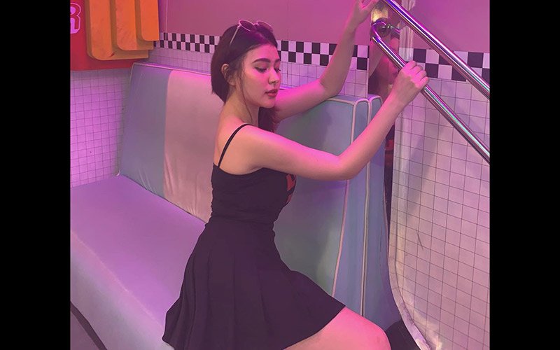 Diện áo dài phù dâu nhưng còn đẹp hơn cả nữ chính, hot girl 10X gây sốt mạng xã hội - Hình 13