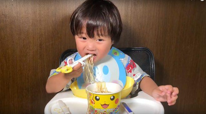 Bé Sa - con trai vlogger Quỳnh Trần JP ngừng quay video cùng mẹ - Hình 7