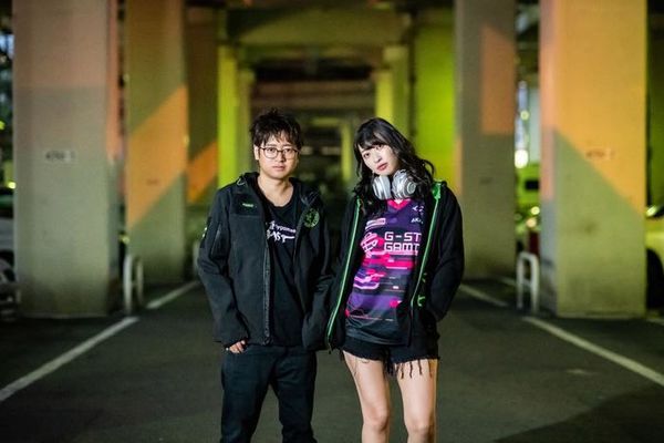 Chuyện tình chàng gamer chuyên nghiệp và nàng siêu mẫu nội y - Hình 1