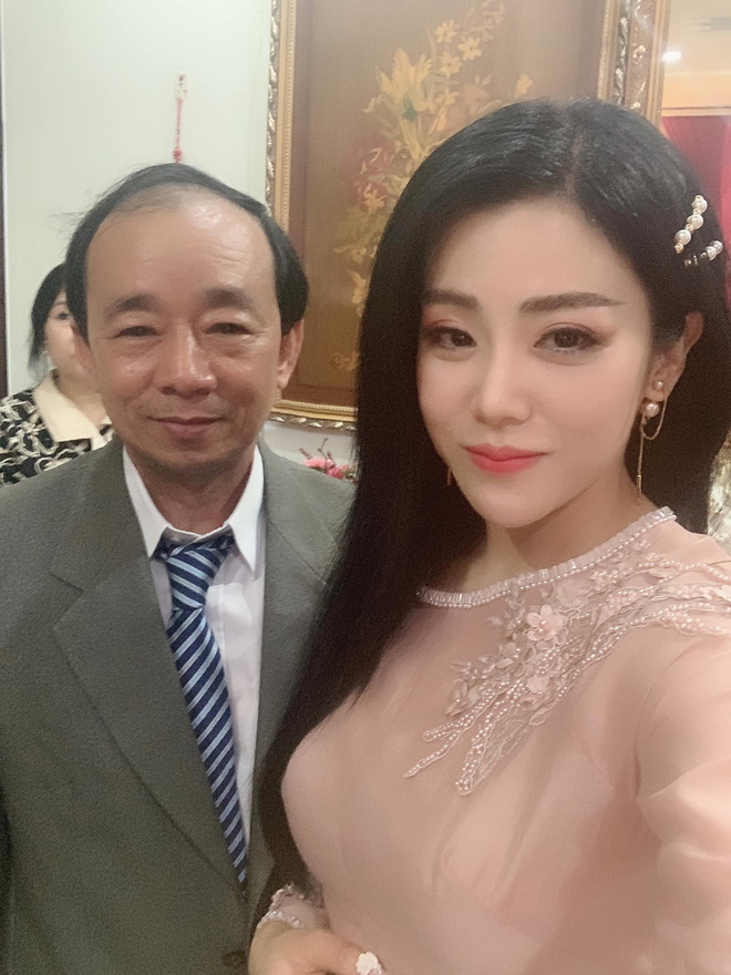 Em gái Ông Cao Thắng tiếp tục gây bão khi khoe vòng 1 quyến rũ cùng khí chất không đùa được đâu sau siêu đám cưới - Hình 8