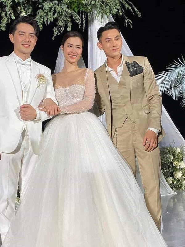 Isaac say xỉn, khoá môi Khổng Tú Quỳnh trong tiệc cưới Đông Nhi - Hình 1