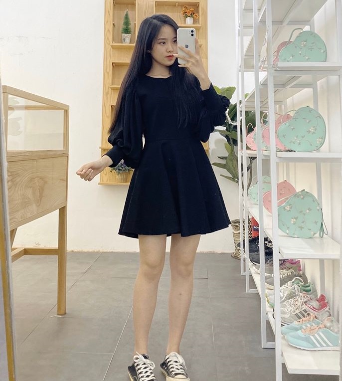 Diện Mẫu Váy Liền Thân Màu Đen Như Nào Cho Đẹp? - Thời Trang - Việt Giải Trí