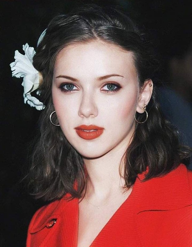 Vẻ đẹp thời thiếu nữ của Scarlett Johansson - Hình 10