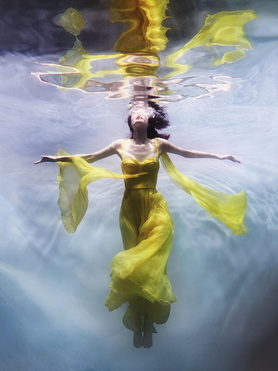 Người mẫu nội y số 1 châu Á đắm mình dưới nước đẹp mê hồn - Hình 4