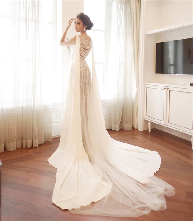 Sao Việt Ngắm 12 bộ váy cưới này của mỹ nhân Việt cô gái nào cũng ao ước  được làm cô dâu