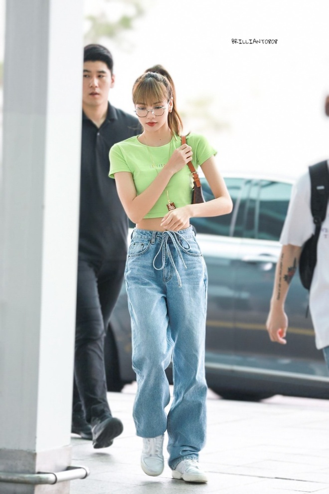 4 mỹ nhân BlackPink được khen dáng đẹp dù mặc quần ống rộng - Hình 4