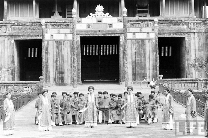 Cuộc sống ở Huế năm 1961 qua ảnh độc của tạp chí Life - Hình 3