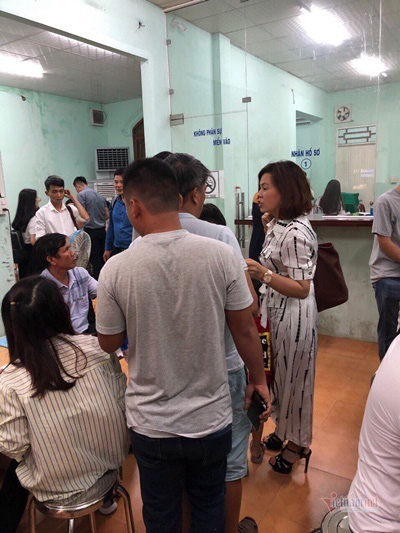 Cuối năm, người người vác bao tải tiền lao vào cơn sốt đất - Hình 7