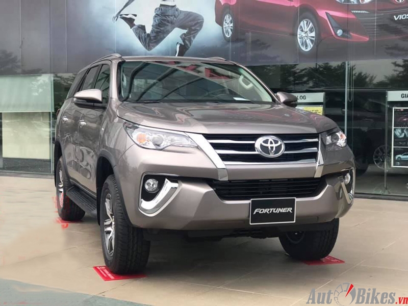 Fortuner, Innova 'sa sút', doanh số Toyota lao dốc - Hình 2