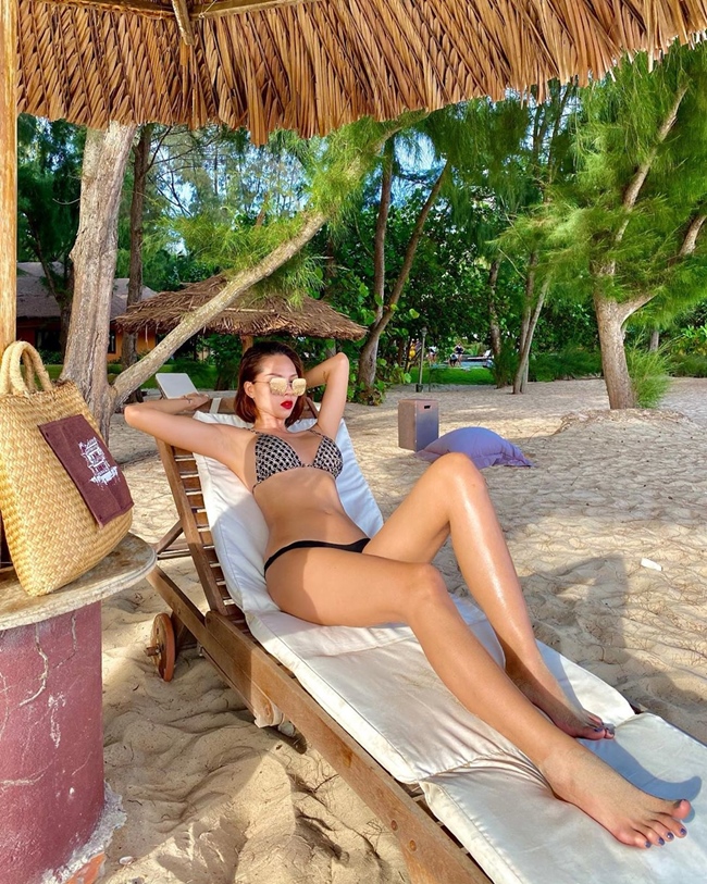 Không còn nghi ngờ gì nữa, đây chính là cặp đôi bikini đẹp đều nhất showbiz Việt - Hình 14